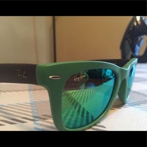 Men’s Ray Ban folding wayfarer sunglasses